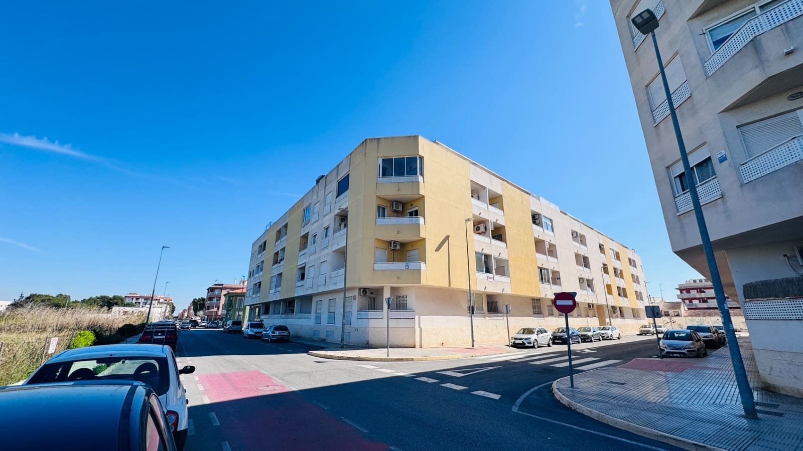 2 makuuhuone Huoneisto myytävänä paikassa Almoradi mukana uima-altaan - 109 950 € (Ref: 9634126)