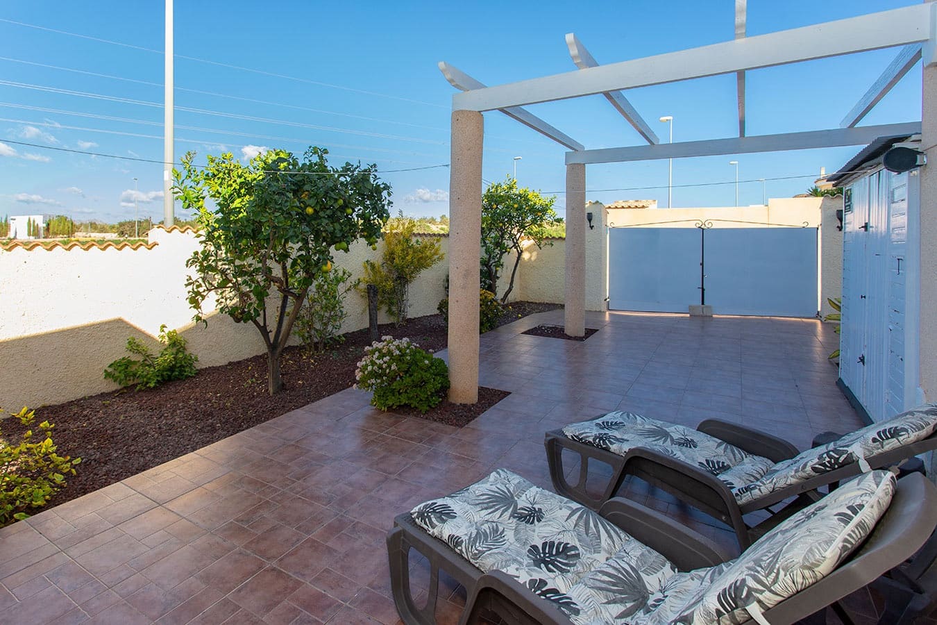2 bedroom Villa for sale in Benijofar with pool - € 269,000 (Ref: 9634135)