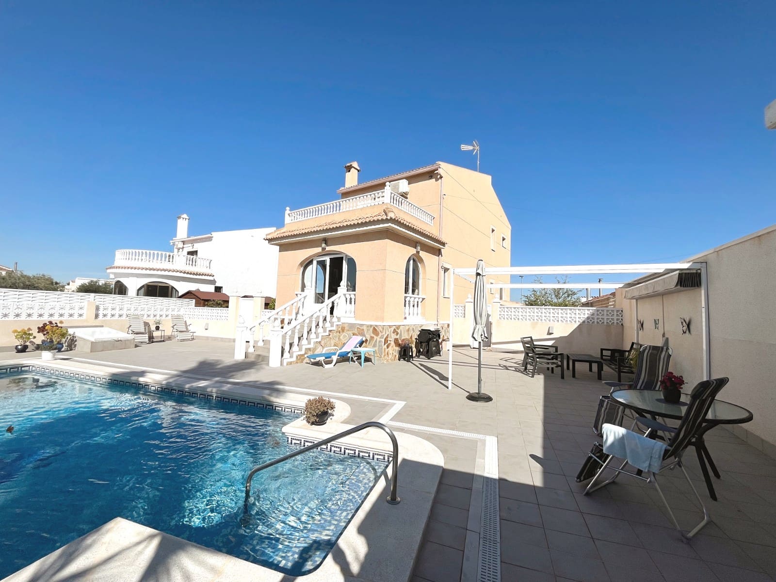 3 bedroom Villa for sale in Benijofar with pool - € 435,000 (Ref: 9637284)