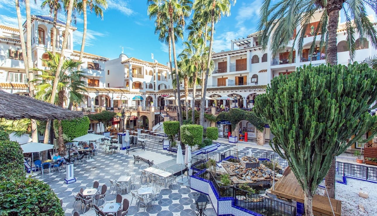 2 quarto Apartamento para venda em Villamartin com piscina garagem - 229 900 € (Ref: 9639292)