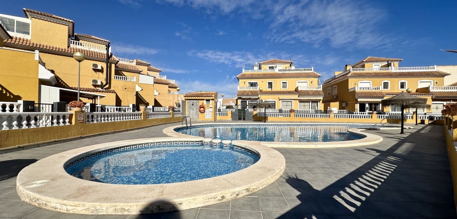 3 bedroom Townhouse for sale in La Florida with pool - € 295,000 (Ref: 9639294)