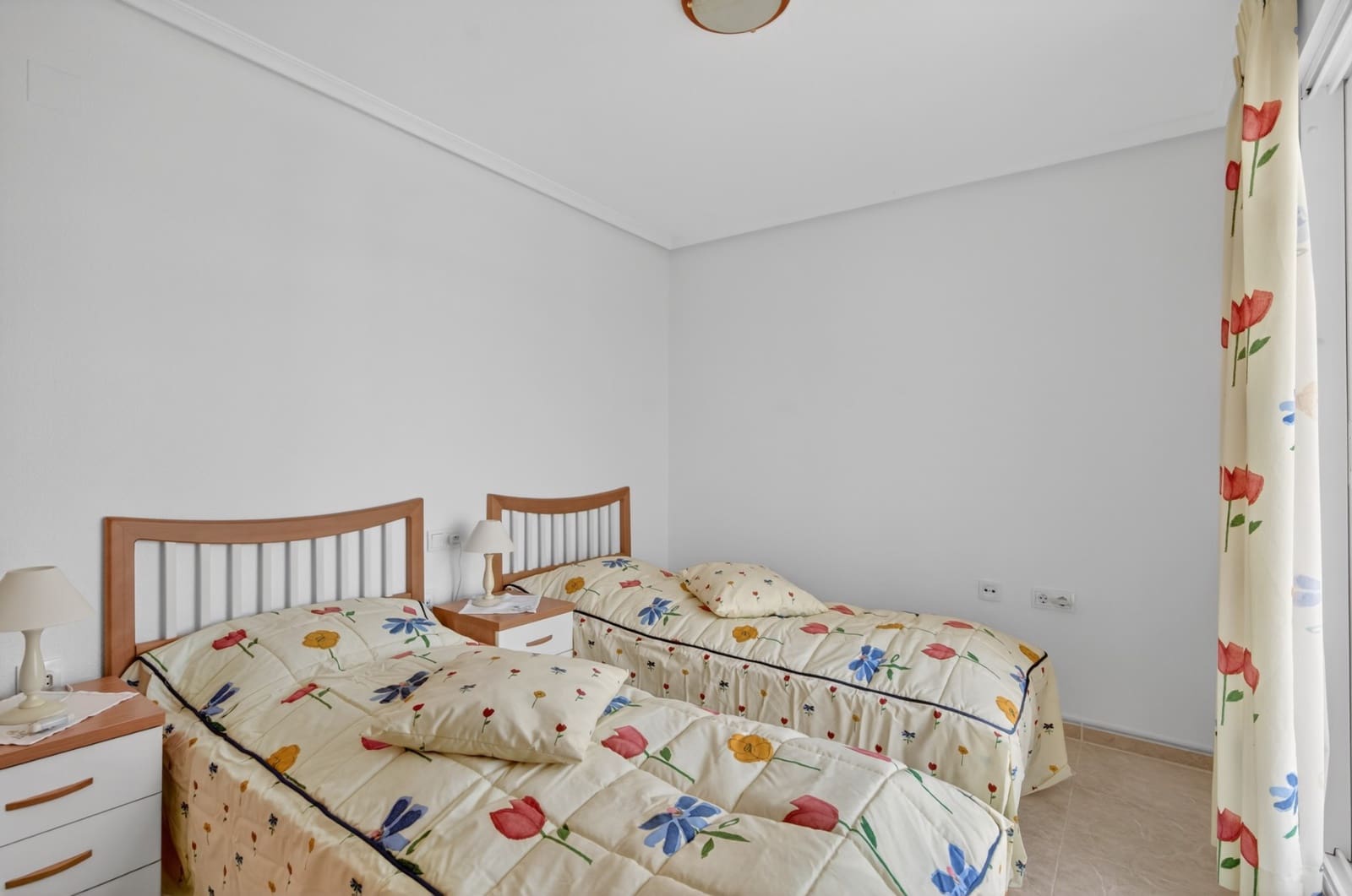 3 chambre Appartement à vendre à Playa Flamenca avec piscine garage - 379 000 € (Ref: 9647907)