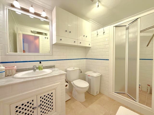 Casa de 3 habitaciones en Villamartin, Orihuela en venta con piscina - 275.000 € (Ref: 9655819)