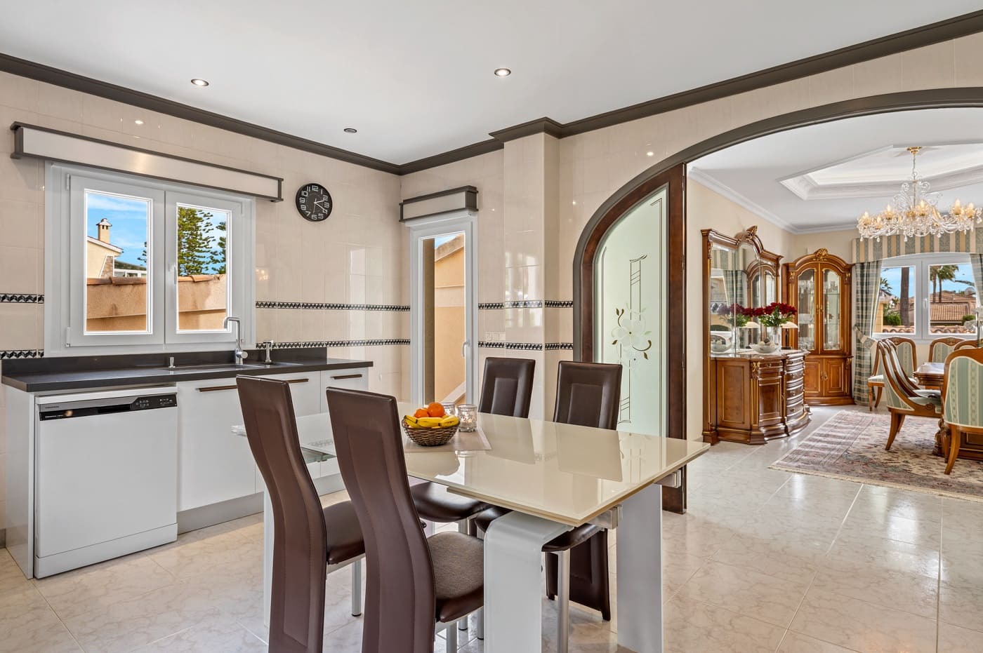 4 sypialnia Willa na sprzedaż w Ciudad Quesada z basenem garażem - 750 000 € (Ref: 9658513)