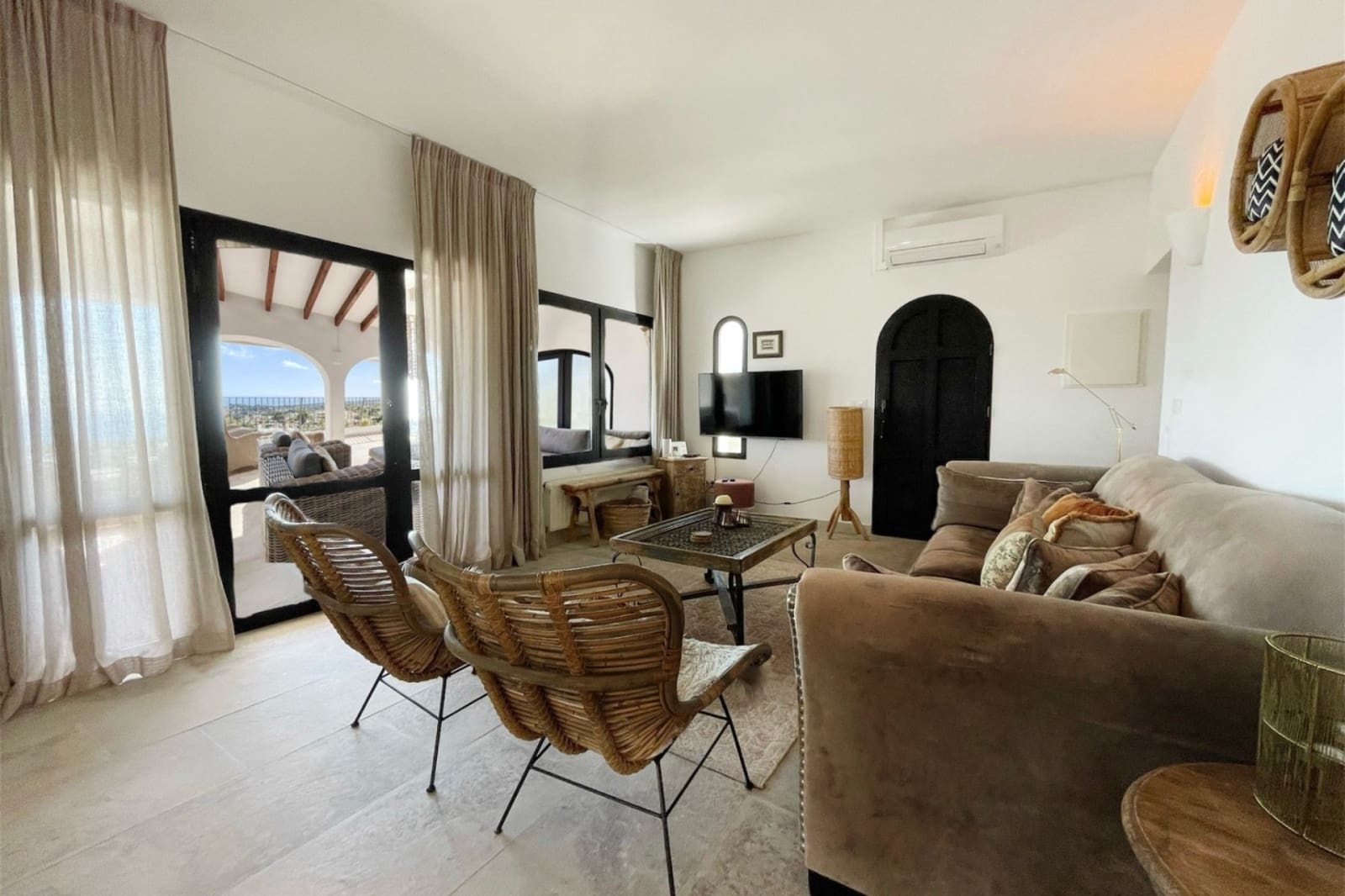 4 bedroom Villa for sale in Moraira with pool garage - € 1,199,000 (Ref: 9666180)