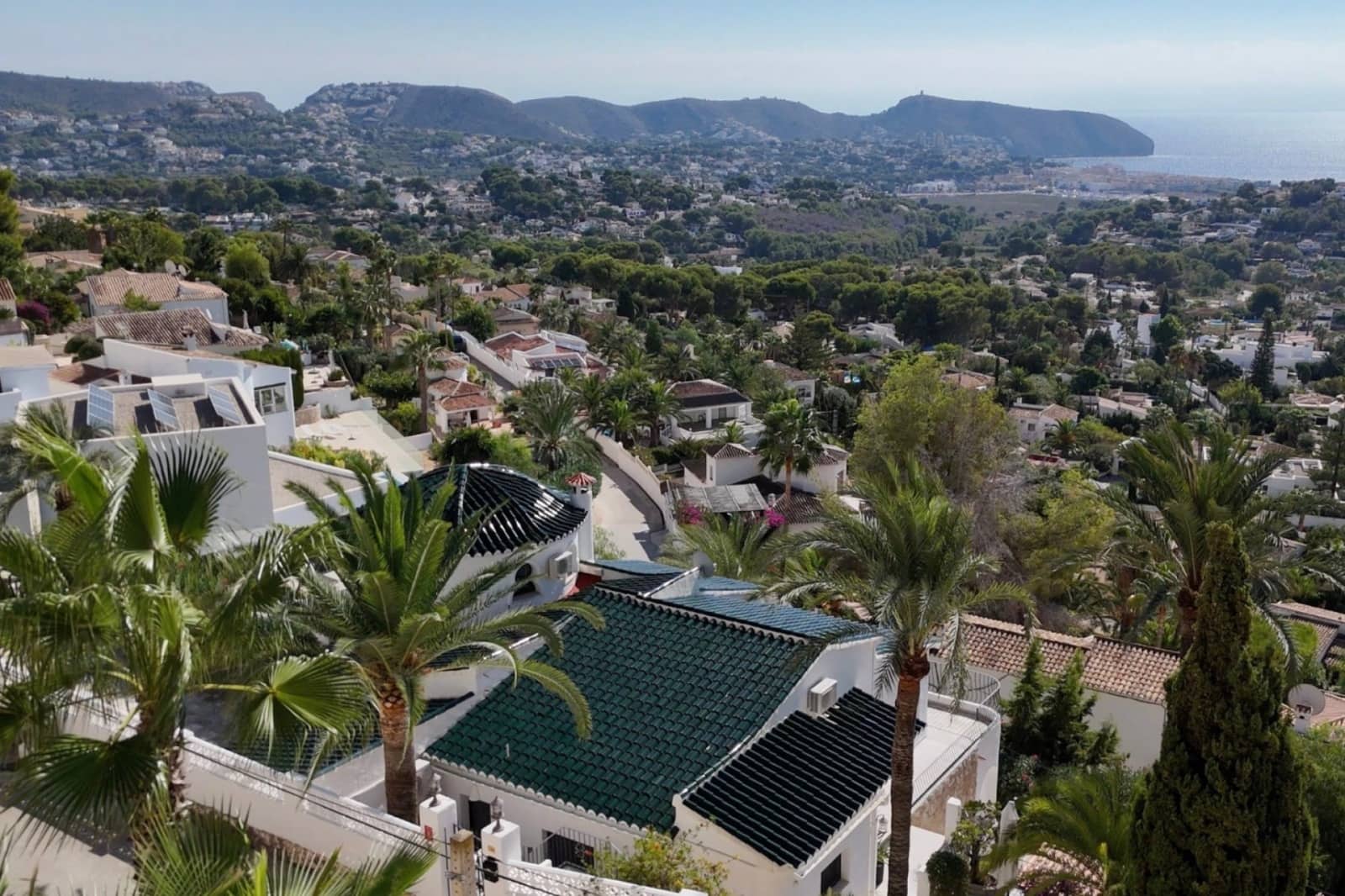 4 bedroom Villa for sale in Moraira with pool garage - € 1,199,000 (Ref: 9666180)