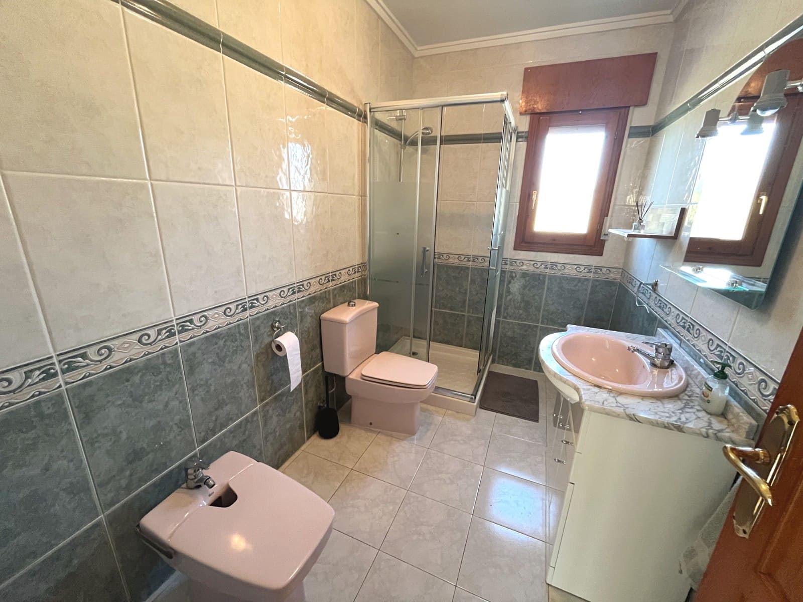 3 bedroom Villa for sale in Pueblo Bravo with pool - € 427,500 (Ref: 9673995)