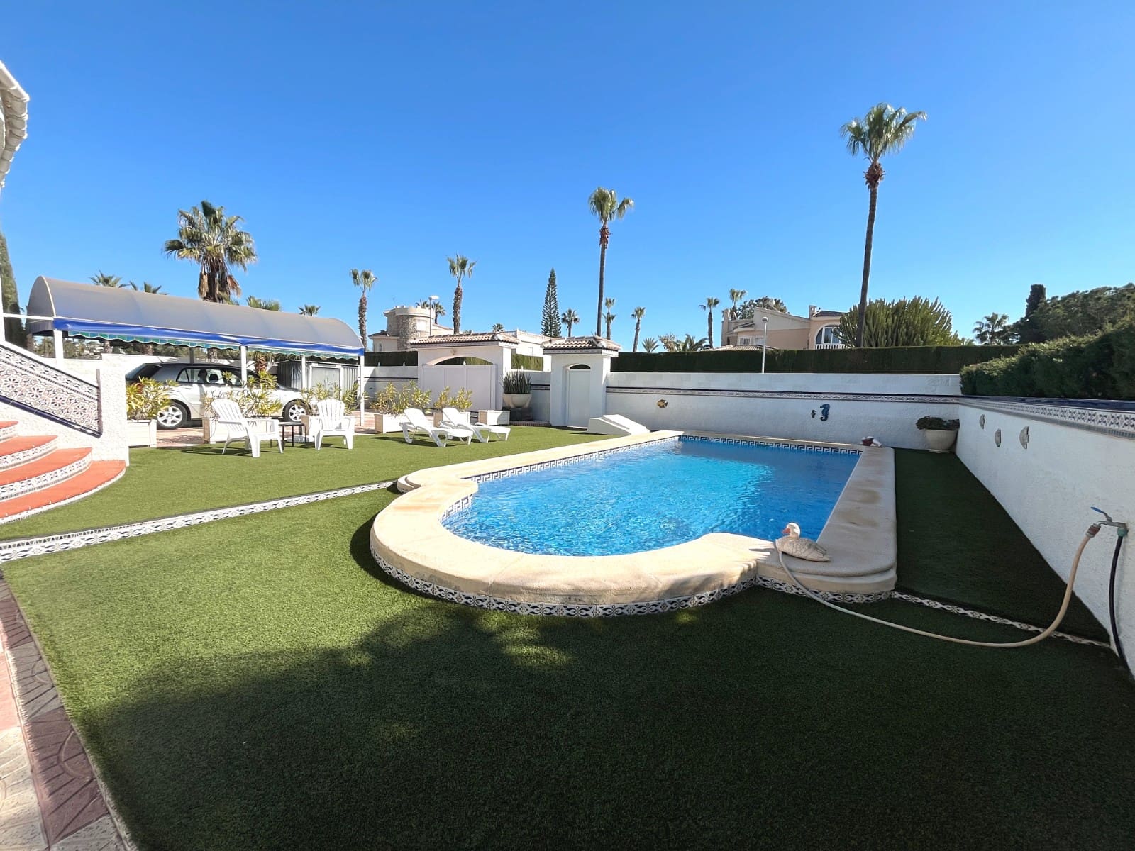 3 bedroom Villa for sale in Pueblo Bravo with pool - € 427,500 (Ref: 9673995)