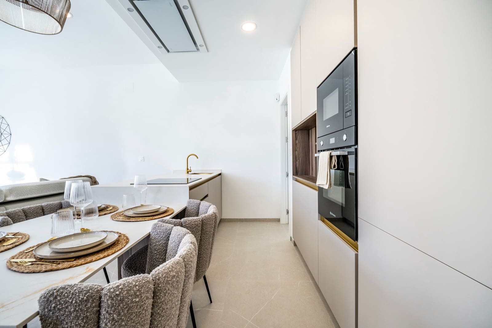 3 makuuhuone Huvila myytävänä paikassa Roldan mukana uima-altaan - 409 950 € (Ref: 9679311)