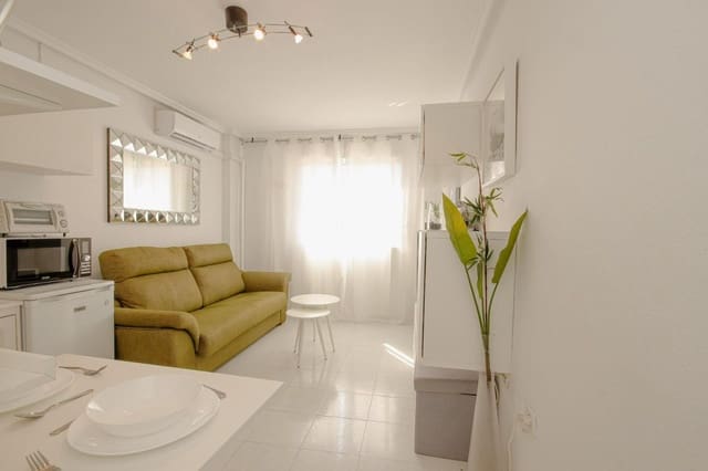 Appartement te koop in Nueva Torrevieja, Torrevieja met zwembad - € 95.000 (Ref: 9682410)