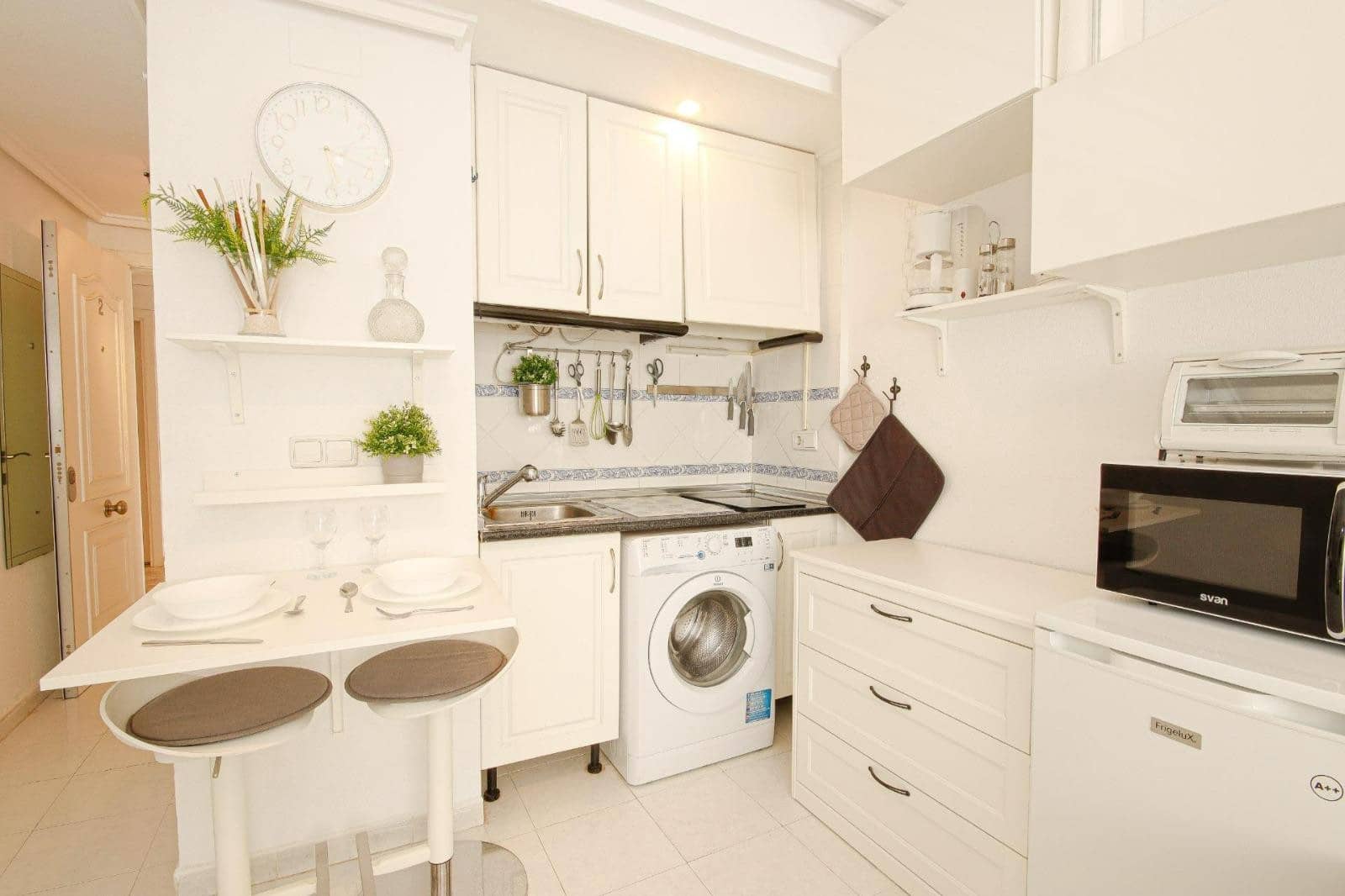 Appartement à vendre à Torrevieja avec piscine - 95 000 € (Ref: 9682410)