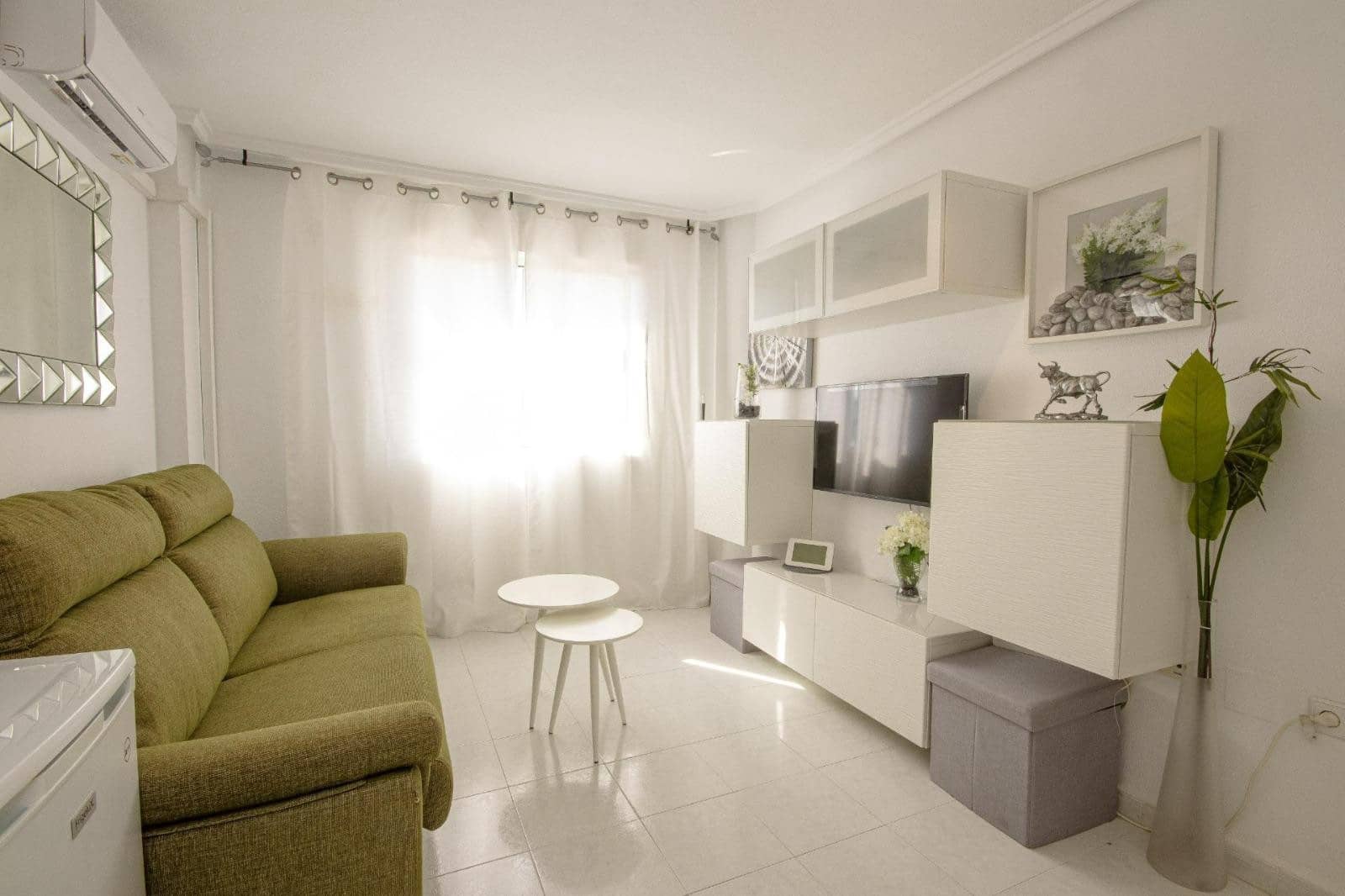 Appartement à vendre à Torrevieja avec piscine - 95 000 € (Ref: 9682410)