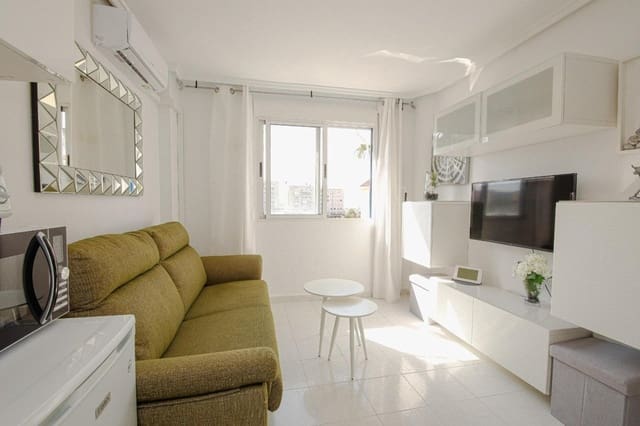 Appartement te koop in Nueva Torrevieja, Torrevieja met zwembad - € 95.000 (Ref: 9682410)