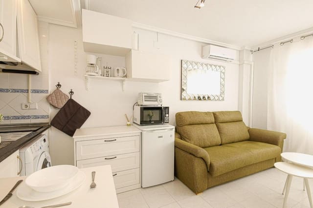 Appartement te koop in Nueva Torrevieja, Torrevieja met zwembad - € 95.000 (Ref: 9682410)