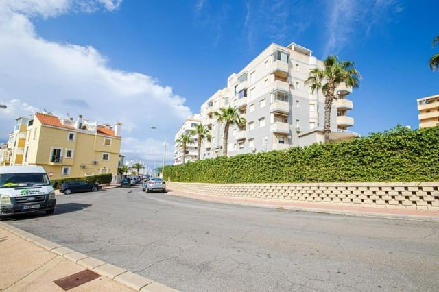 Appartement te koop in Nueva Torrevieja, Torrevieja met zwembad - € 95.000 (Ref: 9682410)