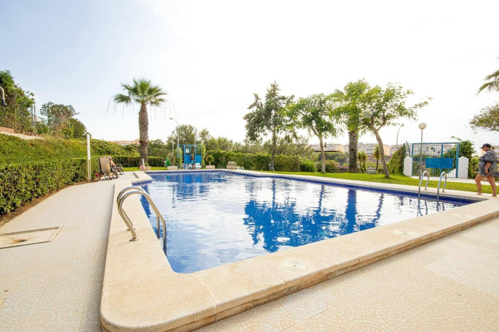 Appartement à vendre à Torrevieja avec piscine - 95 000 € (Ref: 9682410)