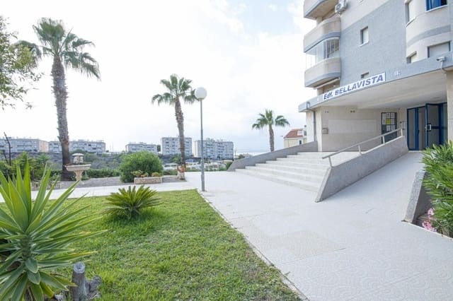 Appartement te koop in Nueva Torrevieja, Torrevieja met zwembad - € 95.000 (Ref: 9682410)