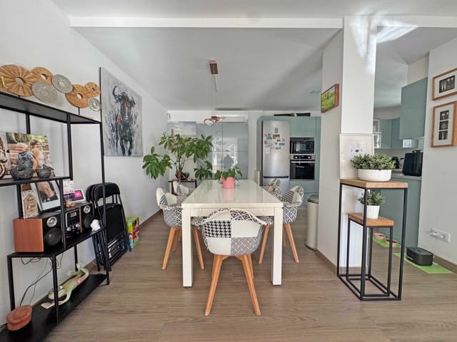 2 makuuhuone Omakotitalo myytävänä paikassa Villamartin, Orihuela mukana uima-altaan - 289 900 € (Ref: 9683427)