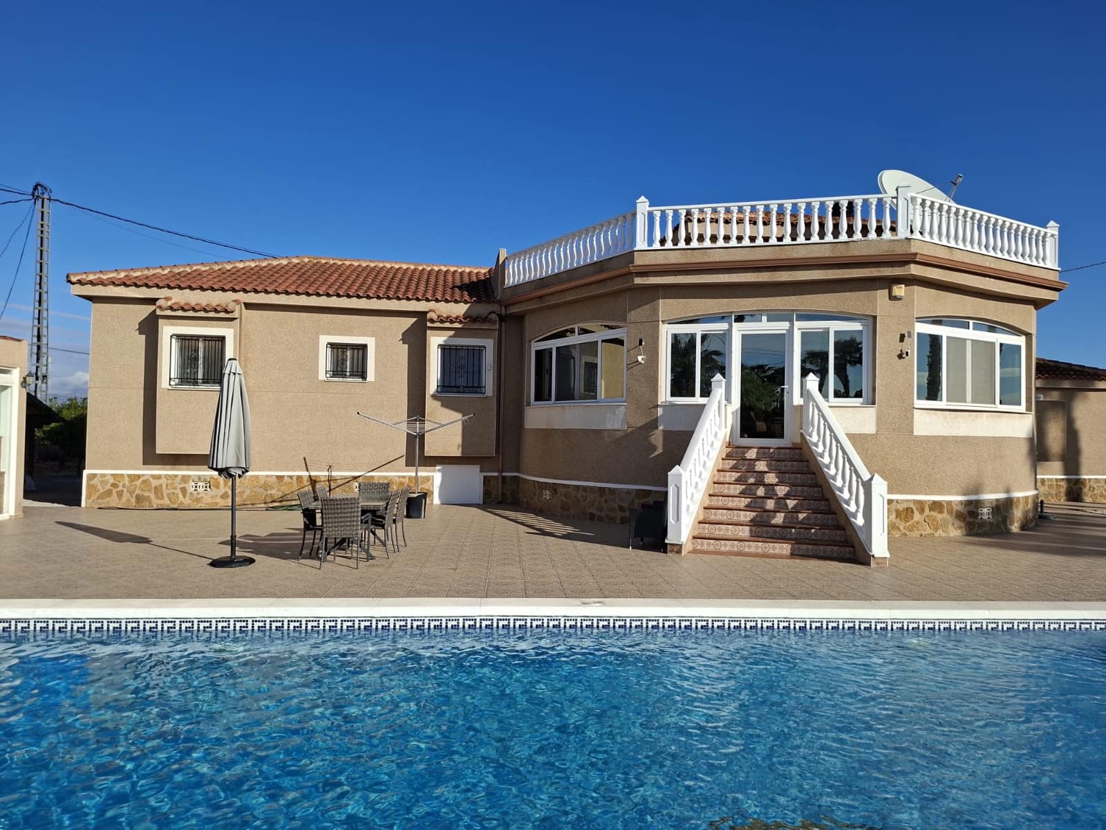 5 sovrum Villa till salu i Catral med pool - 449 995 € (Ref: 9695132)