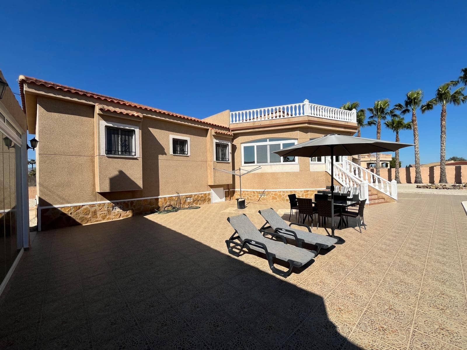 5 sovrum Villa till salu i Catral med pool - 449 995 € (Ref: 9695132)