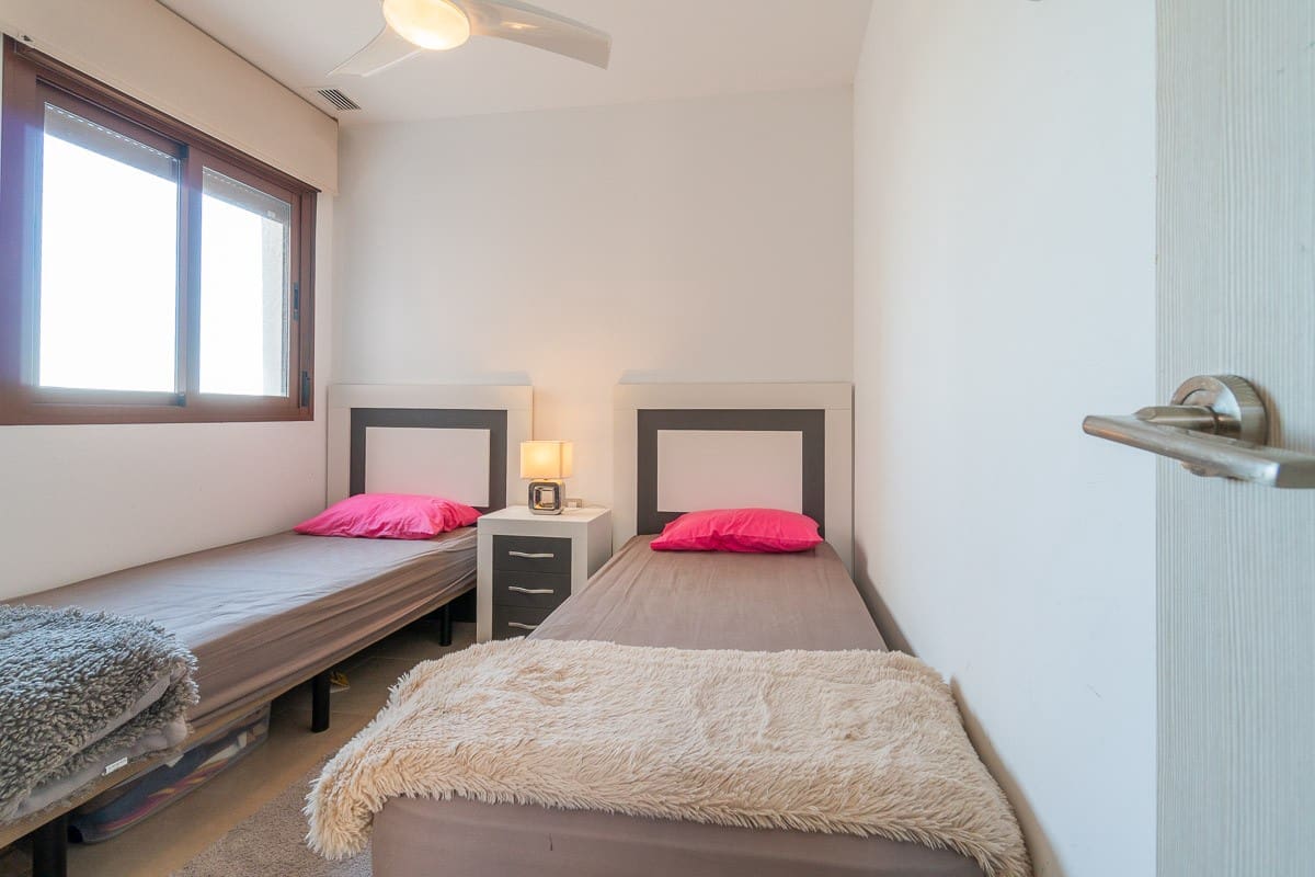 2 bedroom Apartment for sale in Dehesa de Campoamor with pool - € 299,000 (Ref: 9698175)