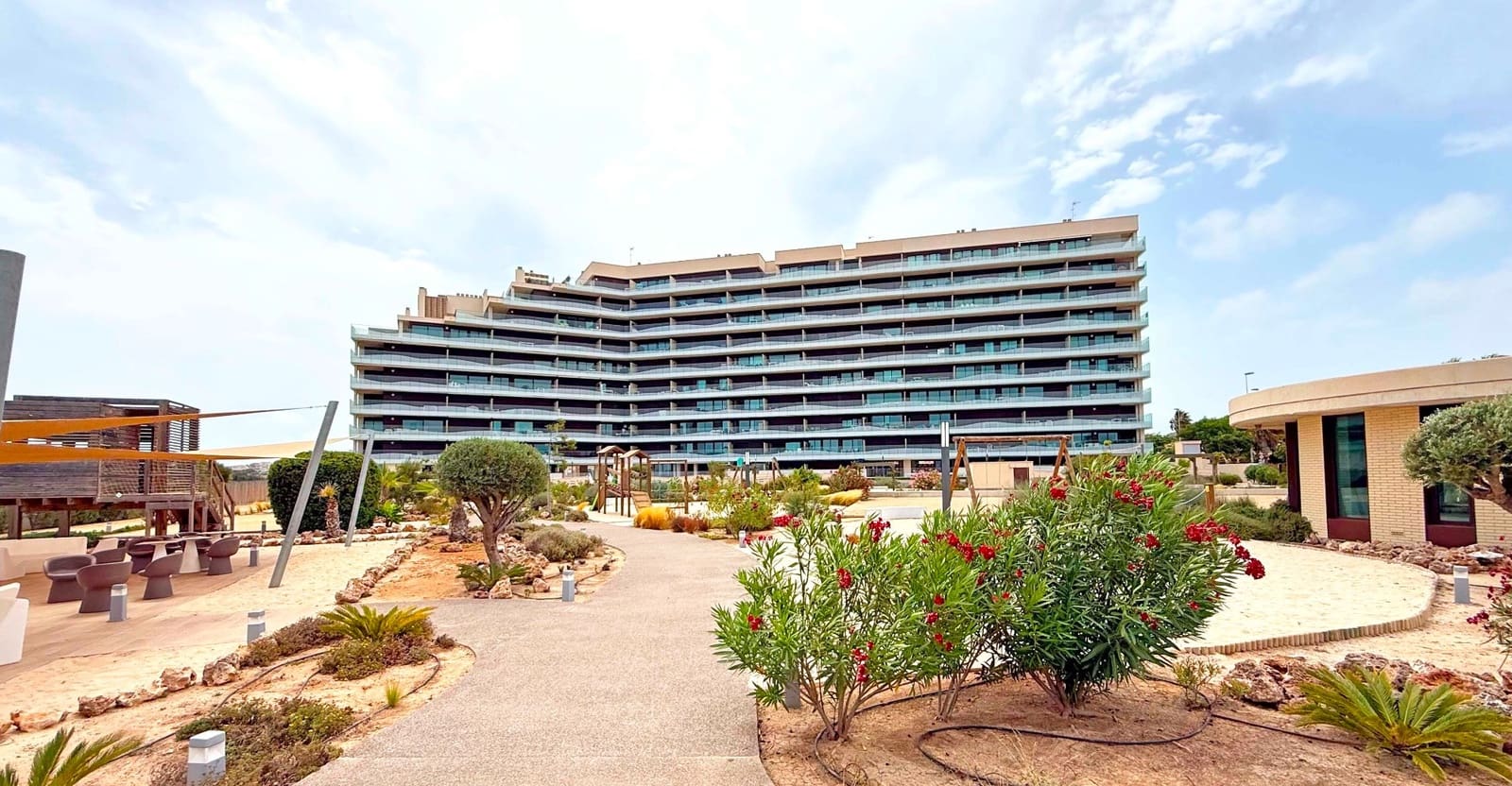 2 Zimmer Apartment zu verkaufen in Playa Paraiso mit Pool - 320.000 € (Ref: 9704894)