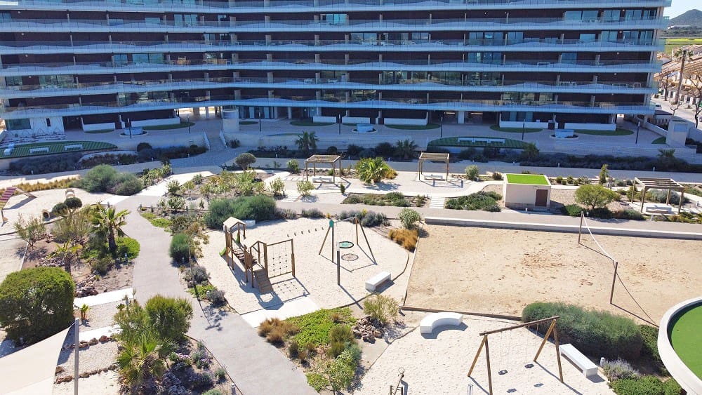 2 bedroom Apartment for sale in Playa Paraiso with pool - € 320,000 (Ref: 9704894)