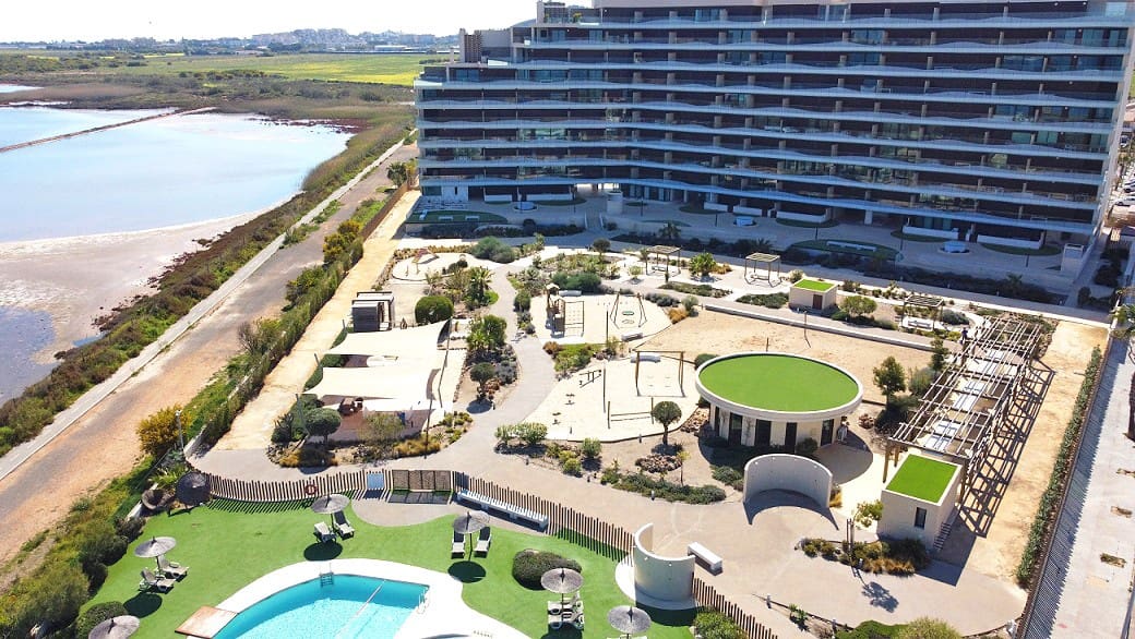 2 bedroom Apartment for sale in Playa Paraiso with pool - € 320,000 (Ref: 9704894)