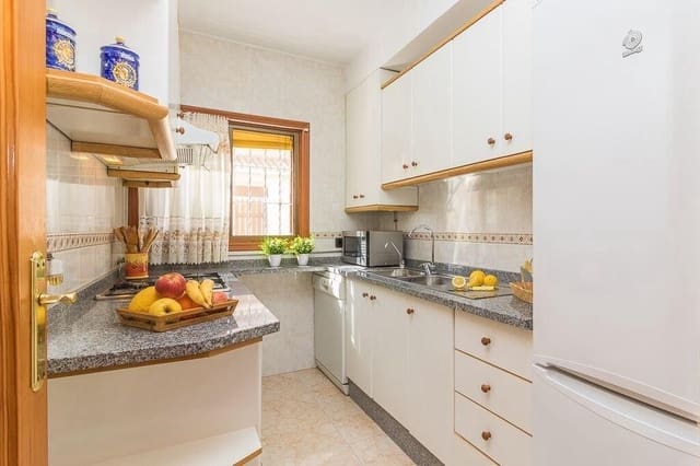 3 soveværelse Byhus til salg i Playa Flamenca, Orihuela med swimmingpool garage - € 239.000 (Ref: 9714668)