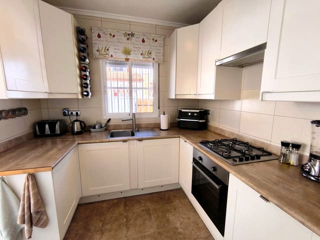 3 slaapkamer Halfvrijstaande villa te koop in Algorfa met zwembad garage - € 185.000 (Ref: 9714669)