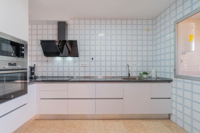 3 Zimmer Apartment zu verkaufen in La Zenia, Orihuela mit Pool Garage - 189.900 € (Ref: 9719741)