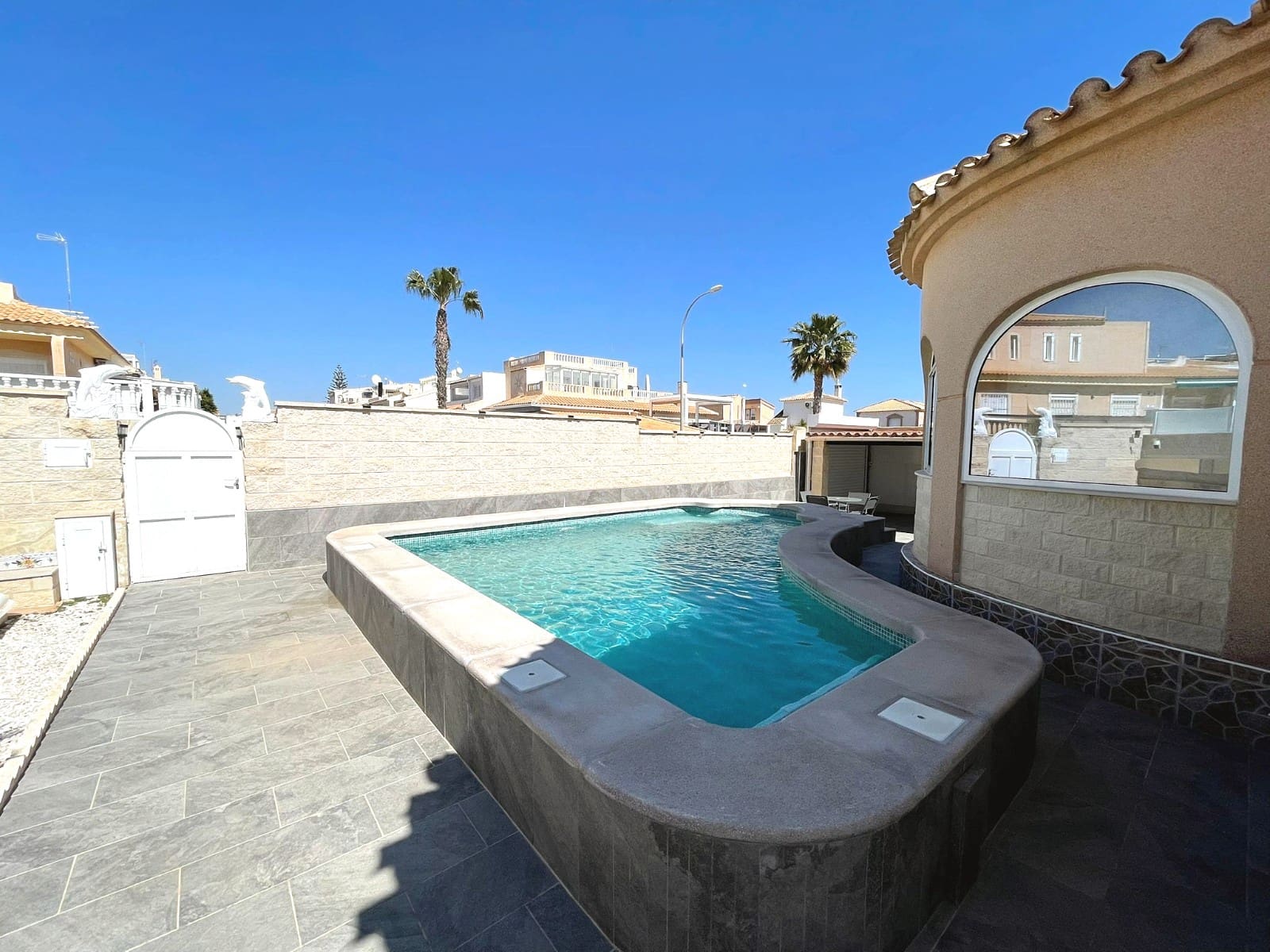 3 camera da letto Villa in vendita in Orihuela Costa con piscina - 325.000 € (Rif: 9726507)