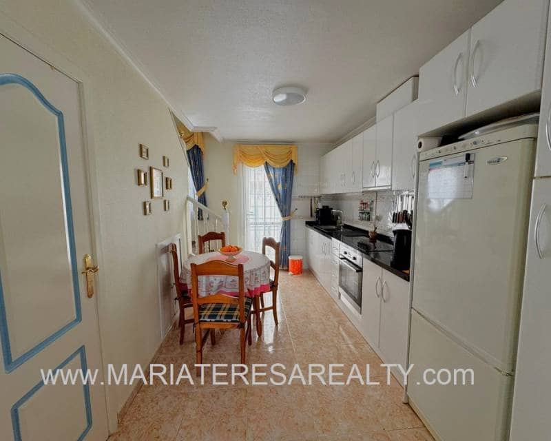 2 bedroom Townhouse for sale in Los Alcazares with pool - € 159,900 (Ref: 9726510)