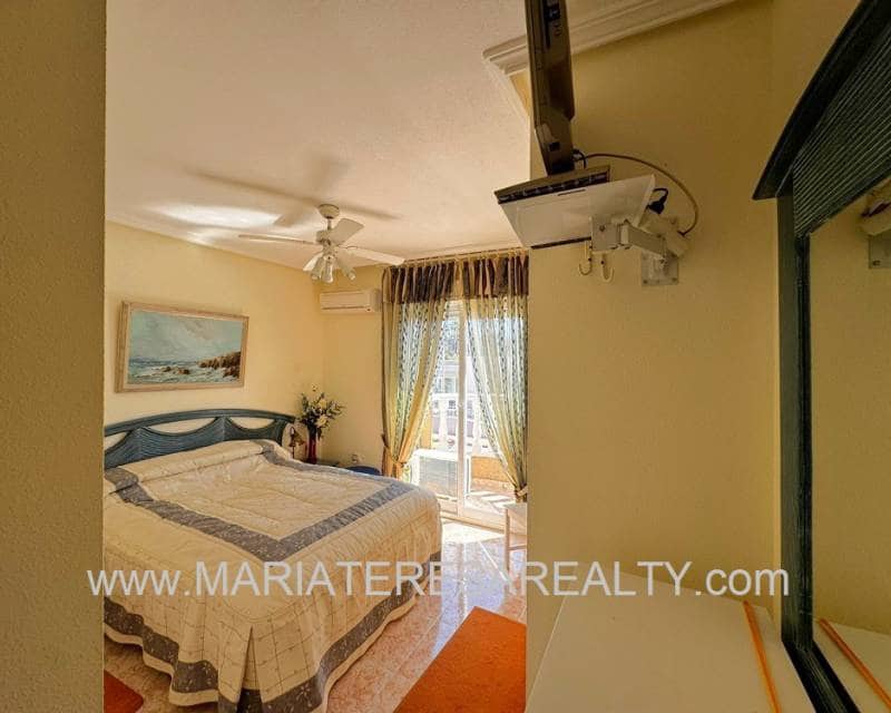 2 bedroom Townhouse for sale in Los Alcazares with pool - € 159,900 (Ref: 9726510)