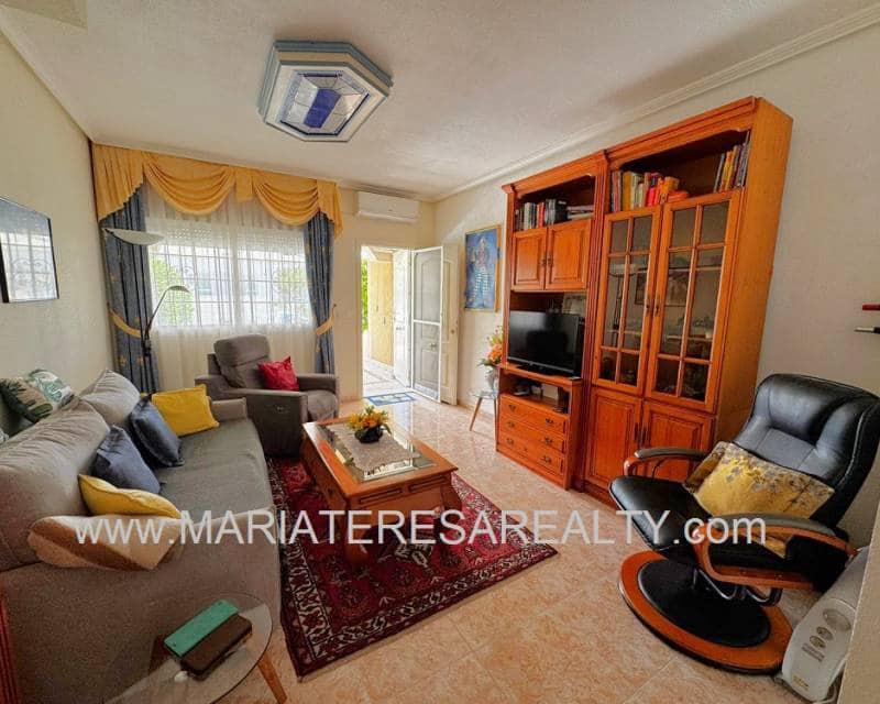 2 bedroom Townhouse for sale in Los Alcazares with pool - € 159,900 (Ref: 9726510)