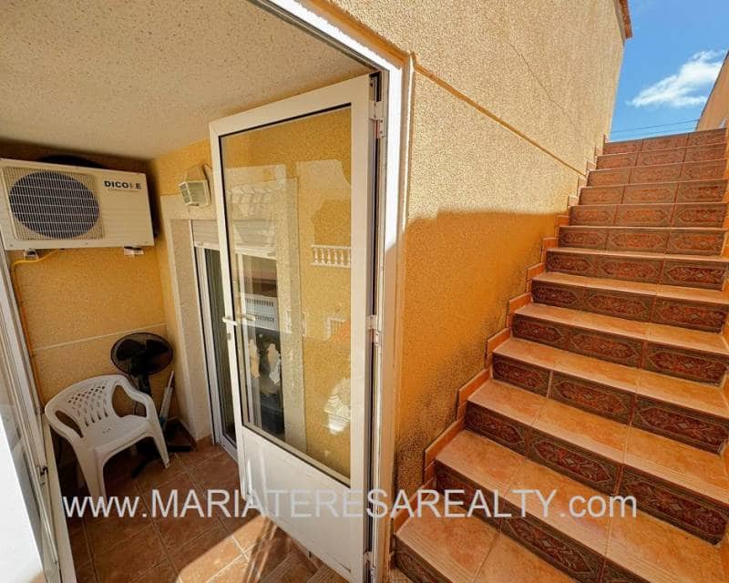 2 bedroom Townhouse for sale in Los Alcazares with pool - € 159,900 (Ref: 9726510)