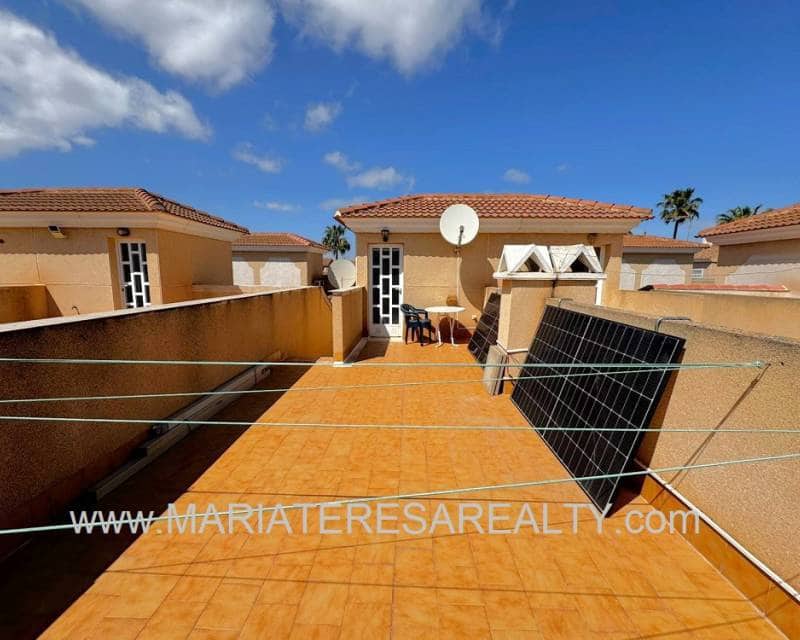 2 bedroom Townhouse for sale in Los Alcazares with pool - € 159,900 (Ref: 9726510)