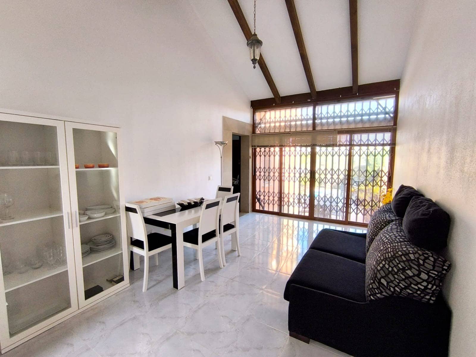 3 bedroom Villa for sale in Algorfa with pool - € 395,000 (Ref: 9727687)