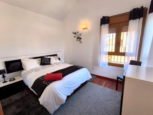 3 bedroom Villa for sale in Algorfa with pool - € 395,000 (Ref: 9727687)