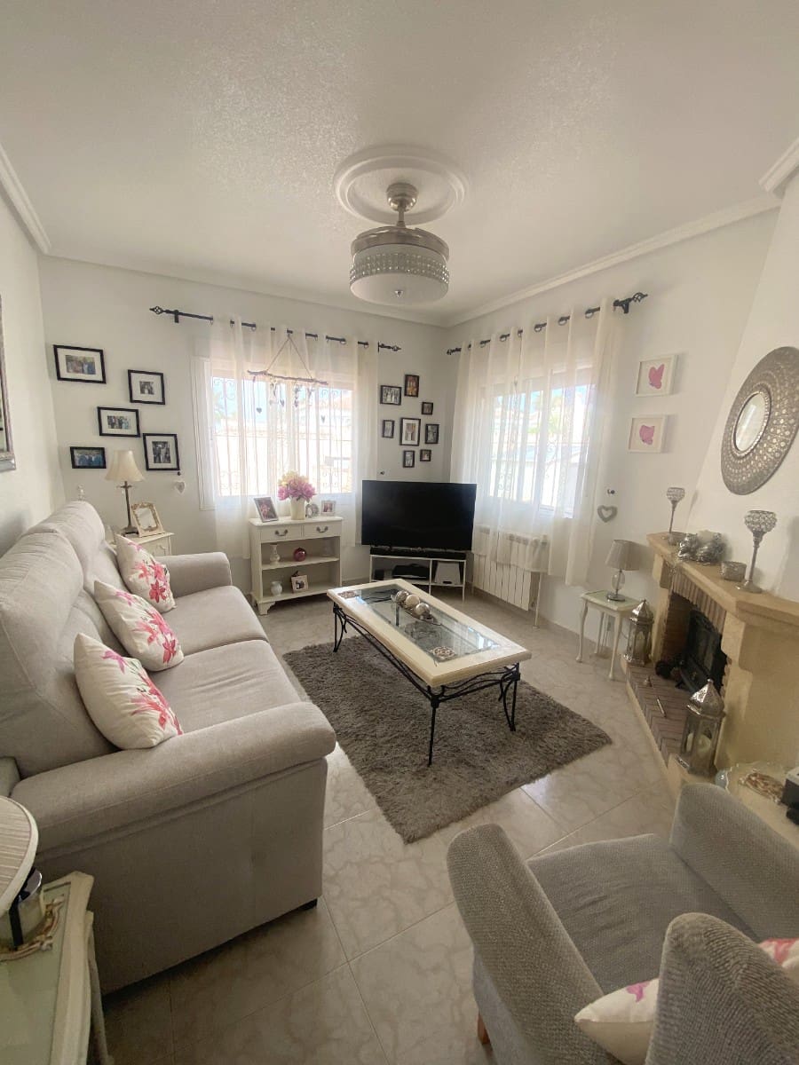 2 soverom Villa til salgs i Dona Pepa med svømmebasseng - € 395 000 (Ref: 9729234)