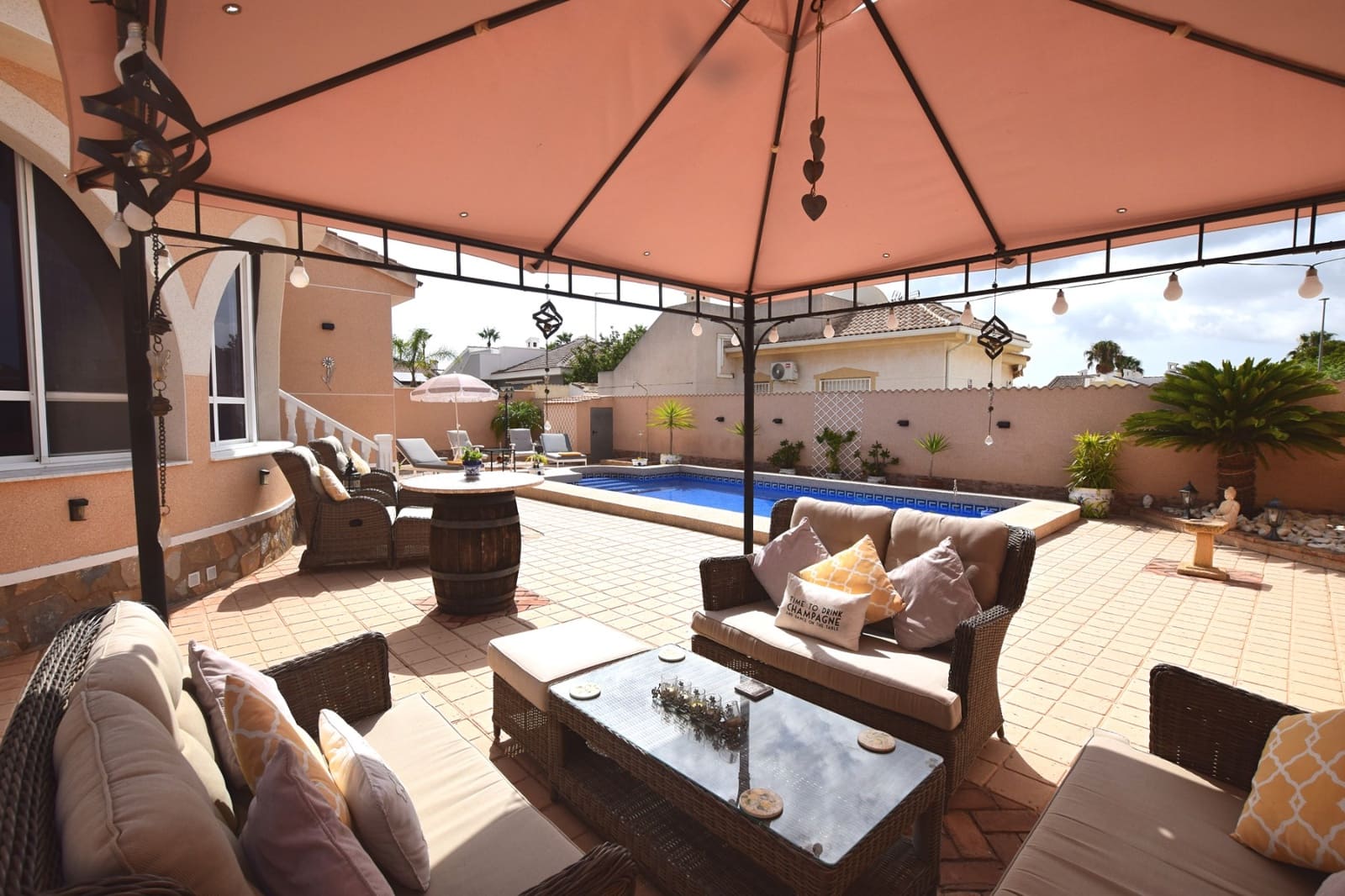 2 soverom Villa til salgs i Dona Pepa med svømmebasseng - € 395 000 (Ref: 9729234)