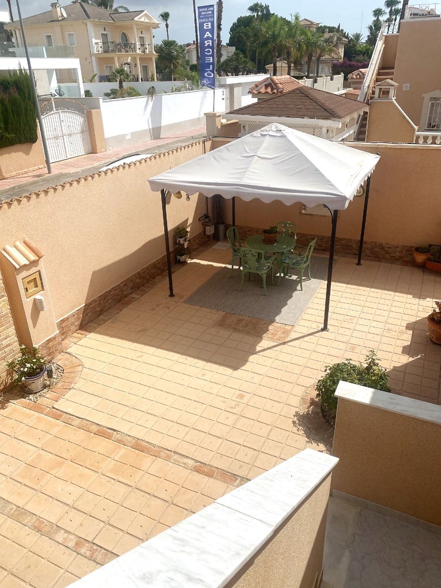 2 soverom Villa til salgs i Dona Pepa med svømmebasseng - € 395 000 (Ref: 9729234)