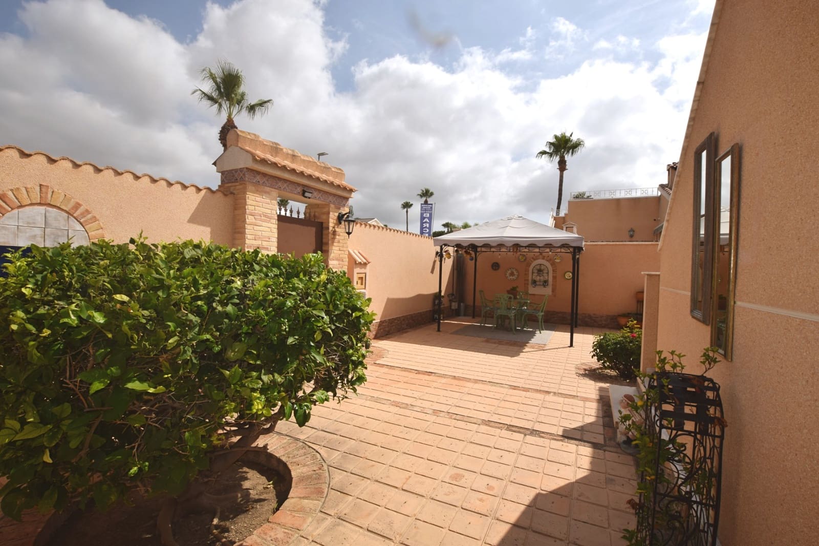 2 soverom Villa til salgs i Dona Pepa med svømmebasseng - € 395 000 (Ref: 9729234)