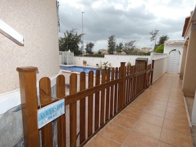 3 bedroom Villa for sale in La Marina, Elche / Elx with pool garage - € 360,000 (Ref: 9729240)