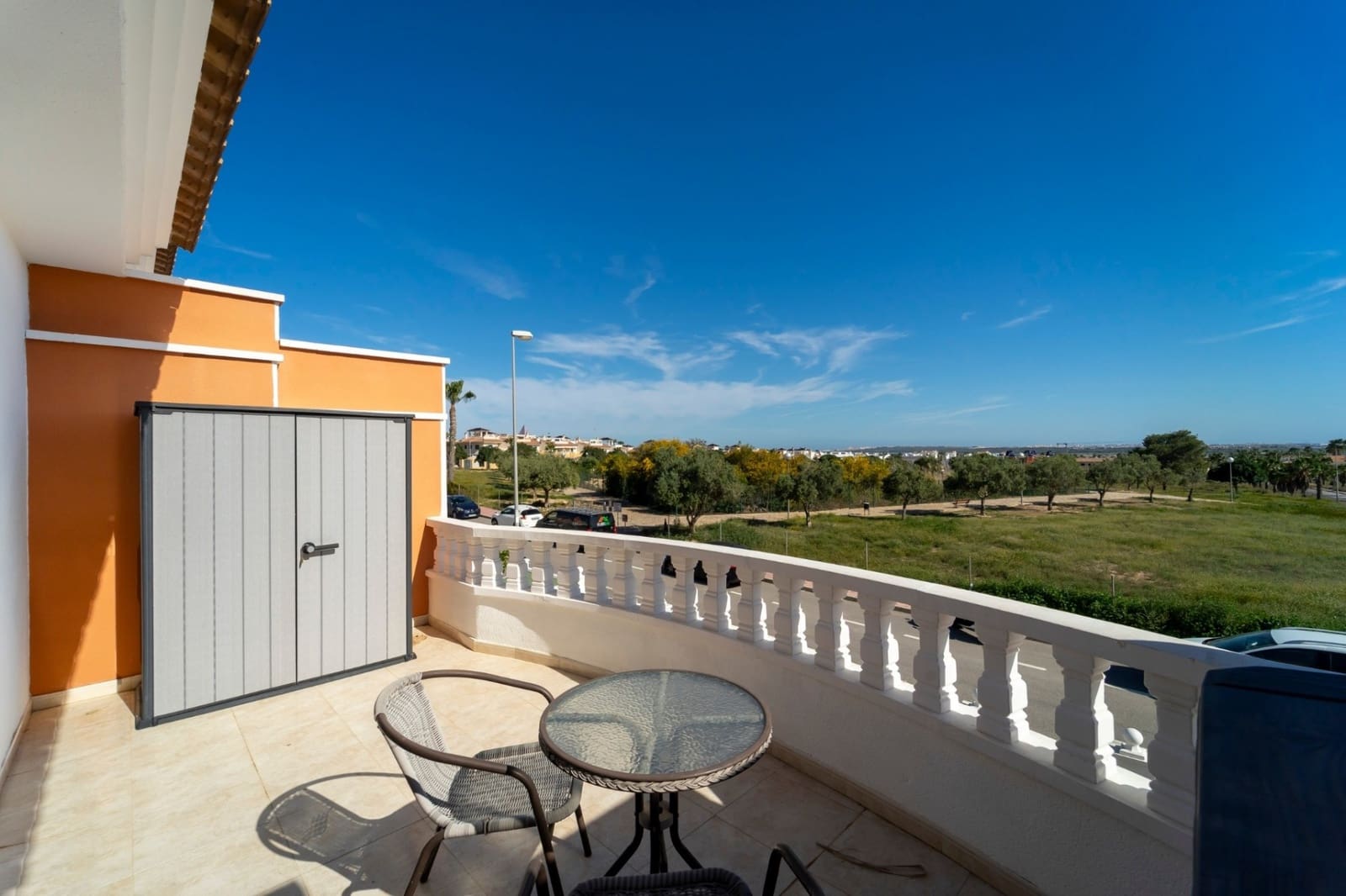 3 makuuhuone Omakotitalo myytävänä paikassa Ciudad Quesada mukana uima-altaan - 240 000 € (Ref: 9747726)