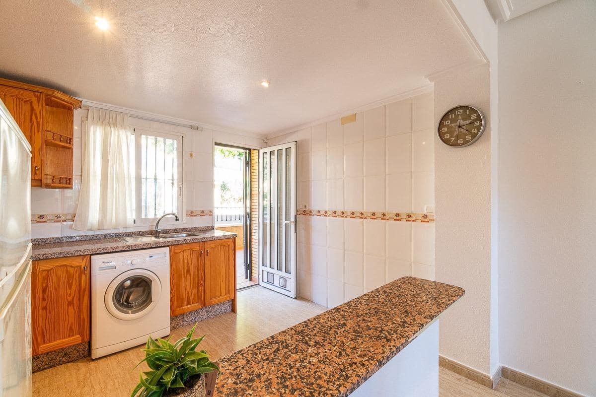 2 bedroom Apartment for sale in Villamartin with pool - € 159,000 (Ref: 9751801)