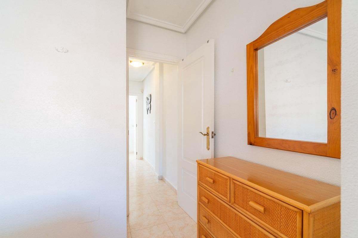 2 soveværelse Lejlighed til salg i Playa Flamenca med swimmingpool - € 195.000 (Ref: 9761799)