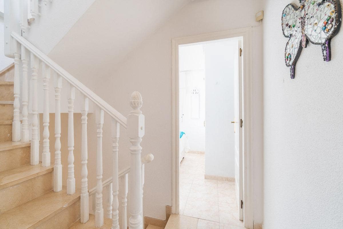 2 soveværelse Lejlighed til salg i Playa Flamenca med swimmingpool - € 195.000 (Ref: 9761799)