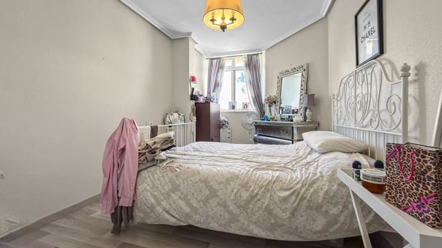 Casa de 2 habitaciones en La Florida, Orihuela en venta con piscina - 179.900 € (Ref: 9763556)