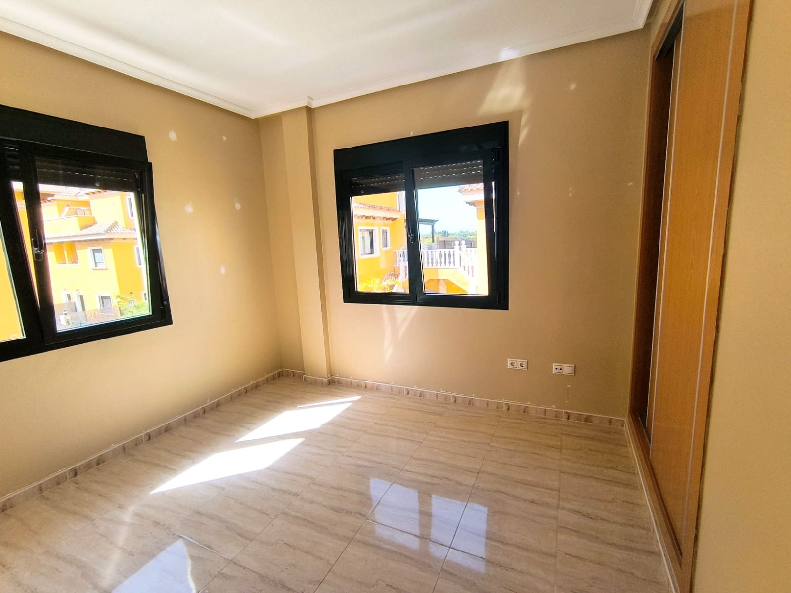 2 bedroom Villa for sale in Ciudad Quesada with pool garage - € 230,000 (Ref: 9794346)